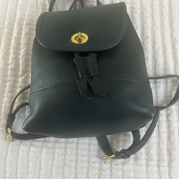 Authentic leather Coach mini backpack - Picture 4 of 11